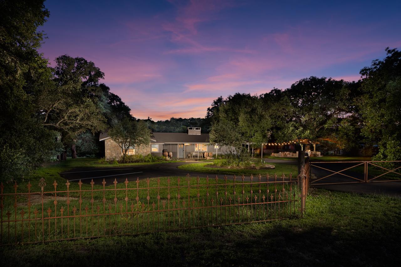 Camp Lucy Hotel Dripping Springs Luaran gambar